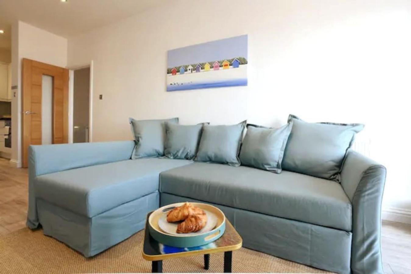 Air Maison - Stunning Beach Front Apartment بورتسماوث المظهر الخارجي الصورة